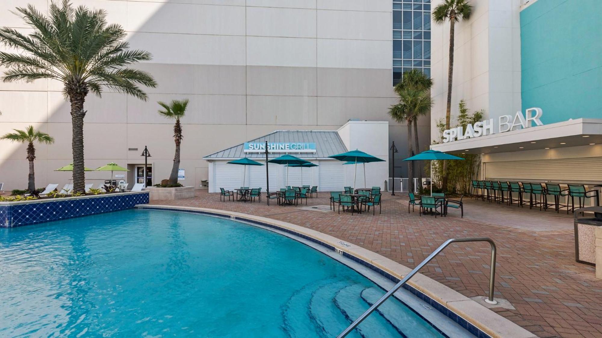 Laketown Wharf 1037 *